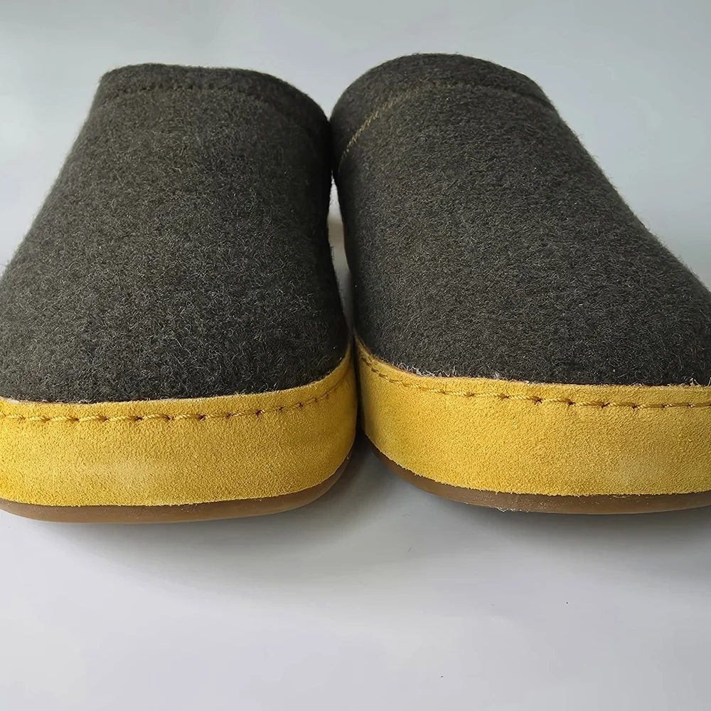 New Olukai Hamani Hulu Men's Wool Mule Slipper in Dusty Olive / Mustard Size 11